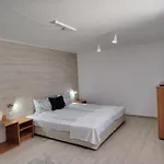 Lila Πανσιόν 3*